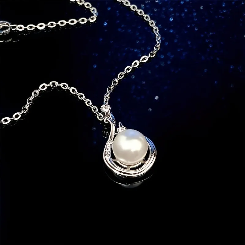 Chic Pearl Pendant Necklace  Perfect Valentines Day Gift