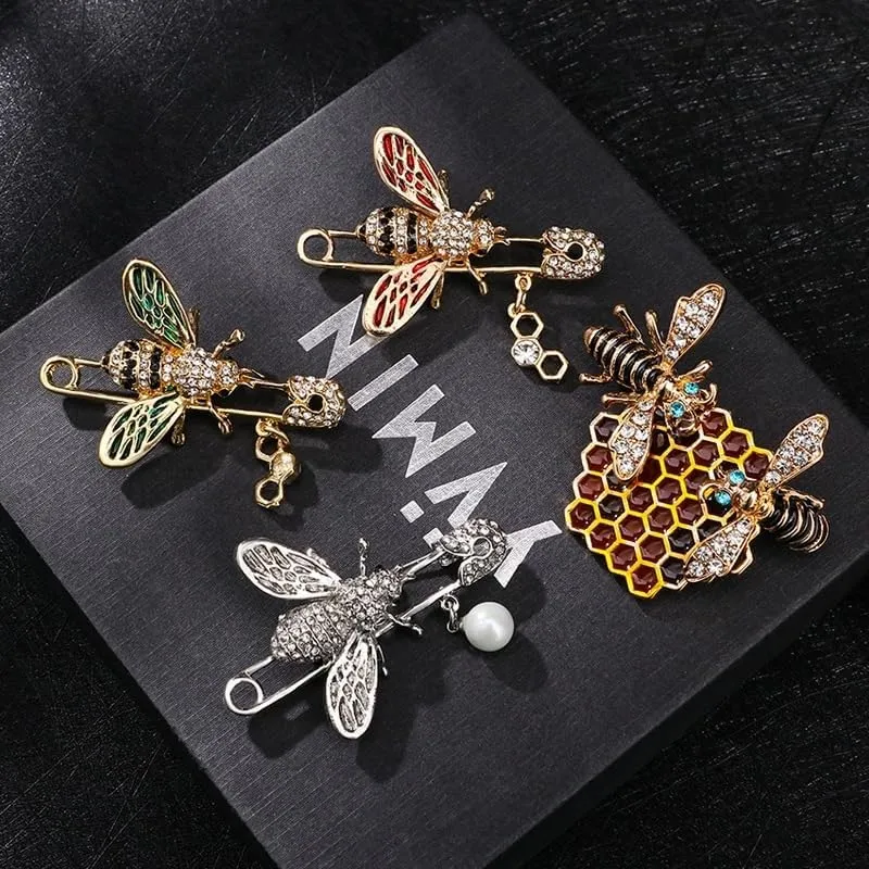 Crystal Bee Brooch Animal Enamel Brooch Cute Novelty Dress Collar Insect Brooch Jacket Accessories Decoration Lovely Hat Jewelry Gift