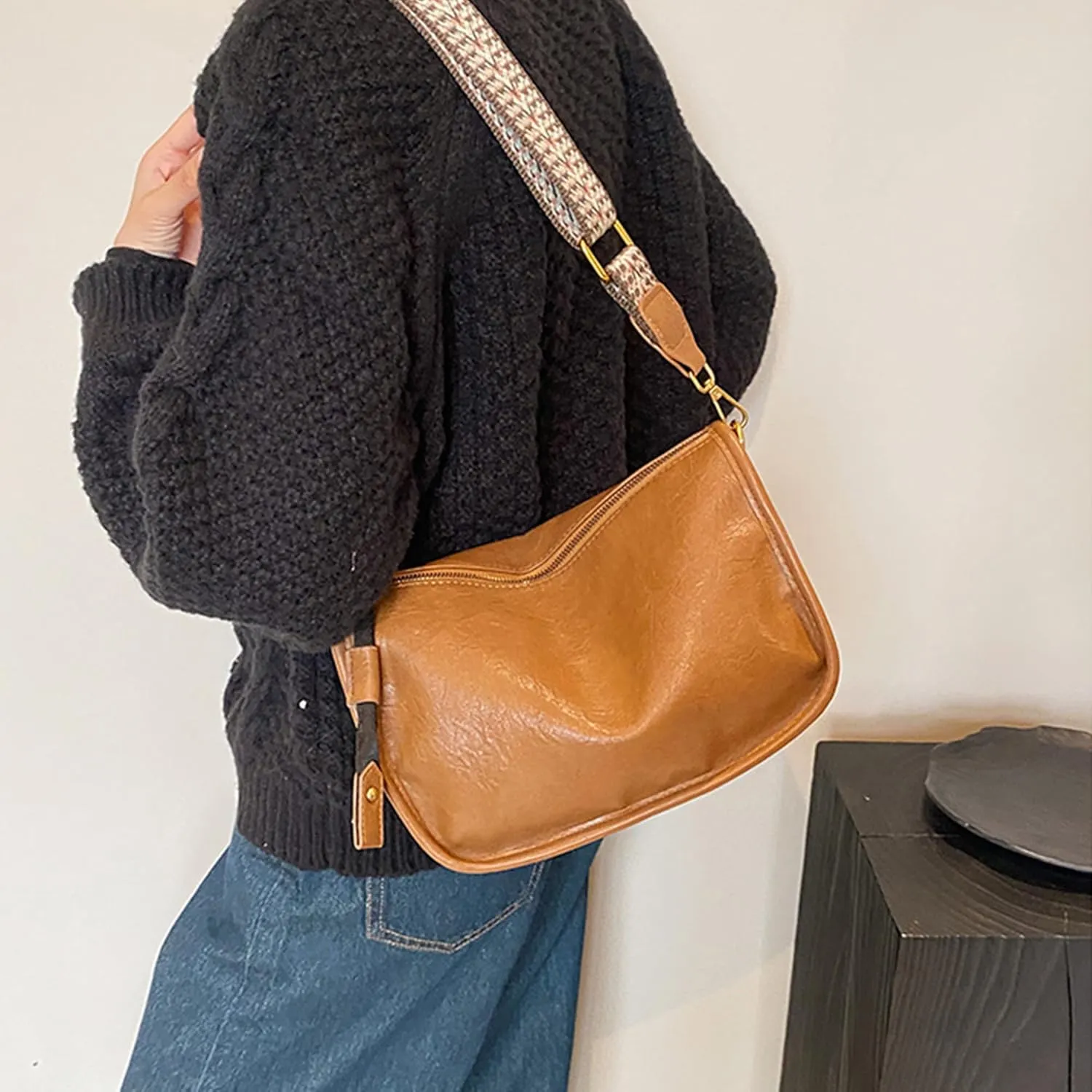 Vintage Shoulder Handbags Crossbody Bag for Women Wide Strap Shoulder Bag Large Capacity Daily Handbag Purse