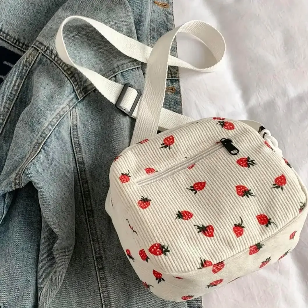 Women's Aesthetic Handbags - Strawberry Print Tote Bag, Strawberry Print Canvas Tote Bag, Casual Hobo Handbag with Zipper